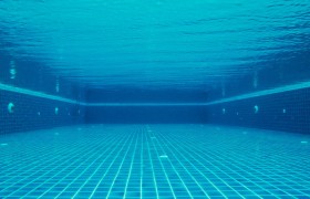 Agua de piscina: ¿Salada o clorada? ¿Cuál es la mejor opción?