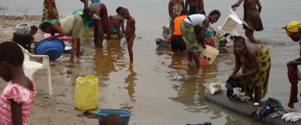 Millones de personas en el mundo carecen de agua potable