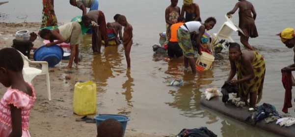 Millones de personas en el mundo carecen de agua potable