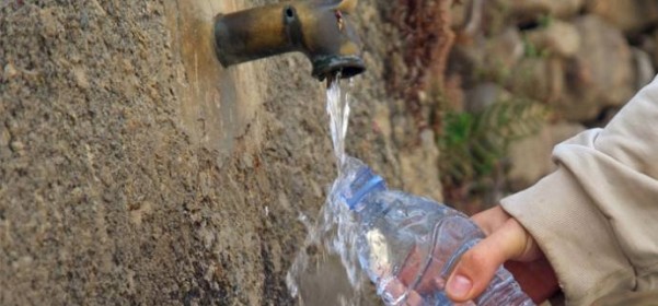 El agua de los manantiales. De donde viene e importancia de los análisis de agua.